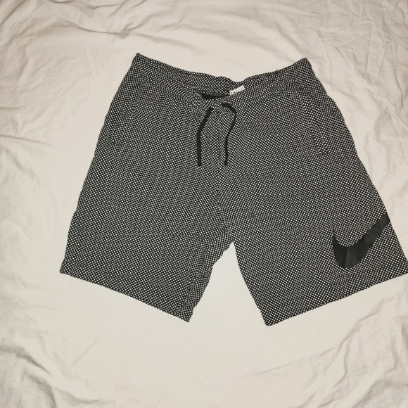 Nike Polka Dot Shorts - Picture 1 of 1